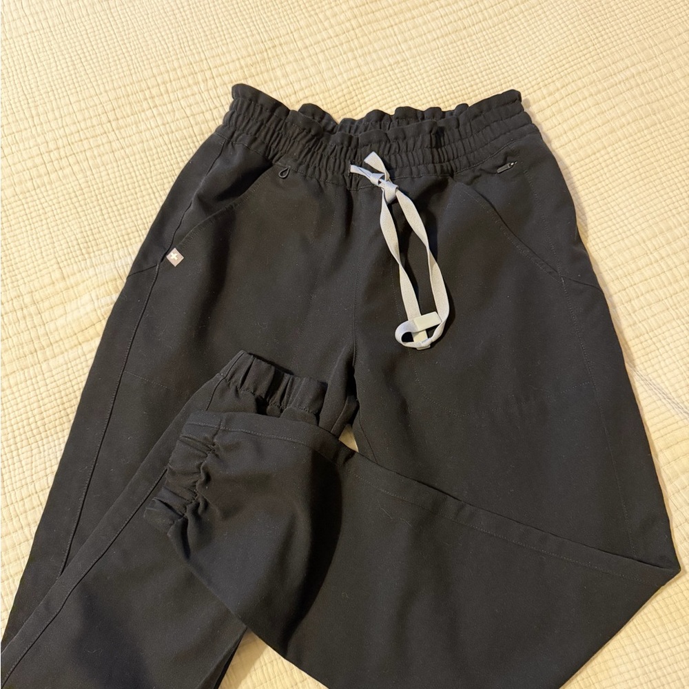 Figs Regina Black Jogger Pants